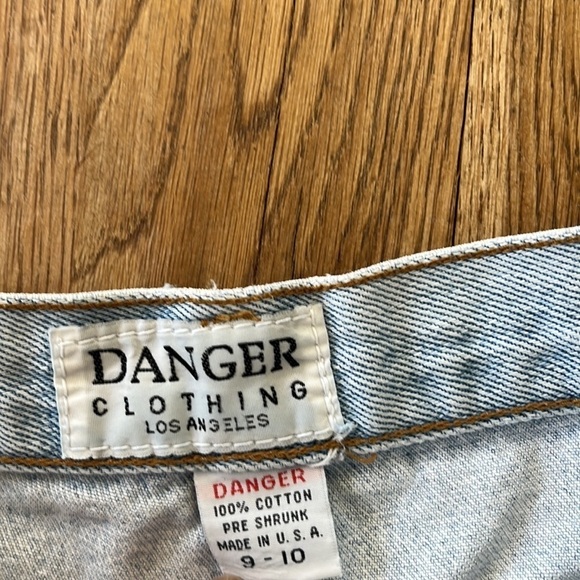 Women's Blue Jean High Rise Shorts 9-10 - Picture 5 of 7